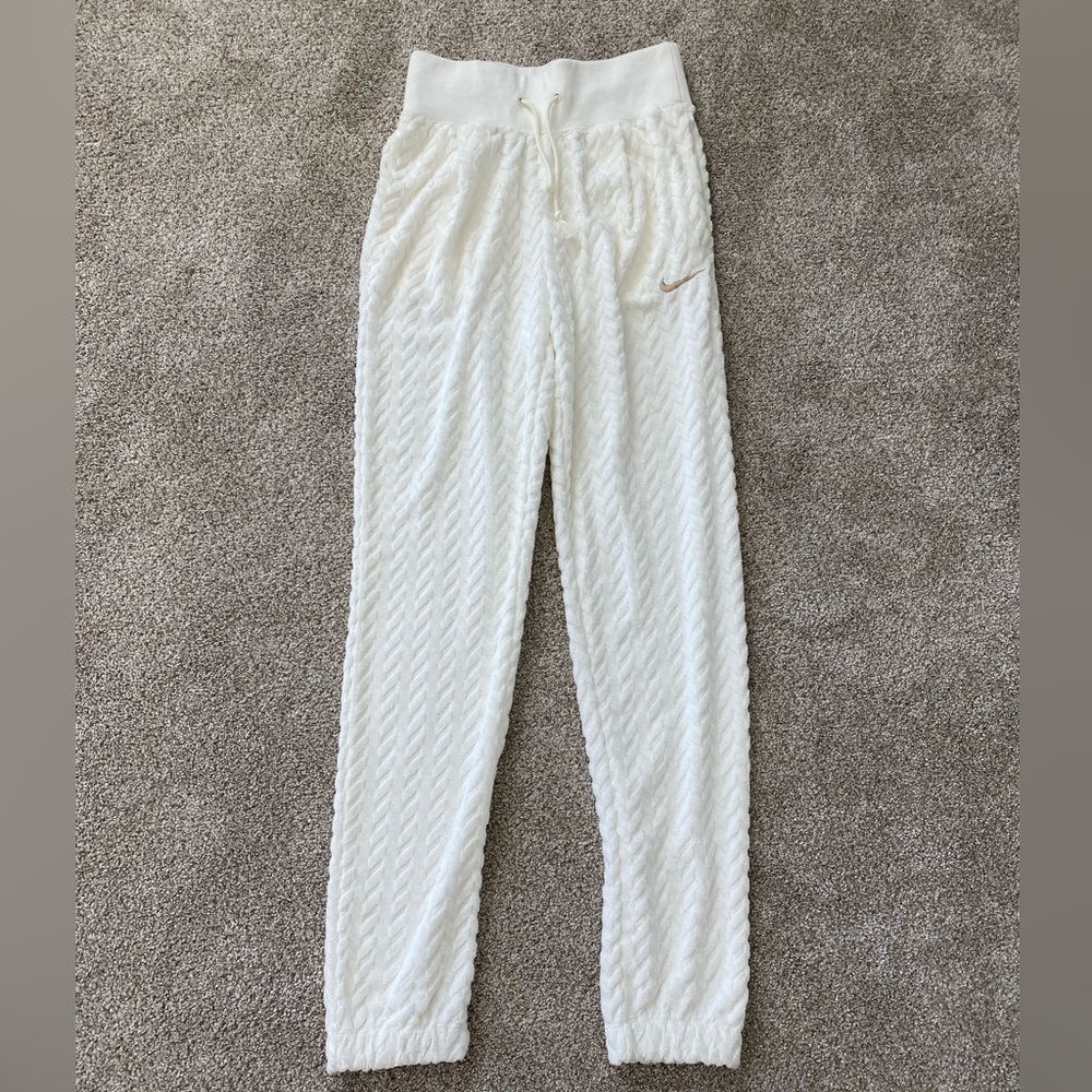 Nike Loose Fit High Rise Joggers